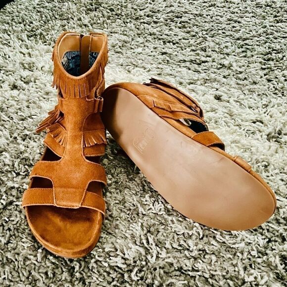 NIB Dingo Fringe Suede Sandals - Picture 6 of 10